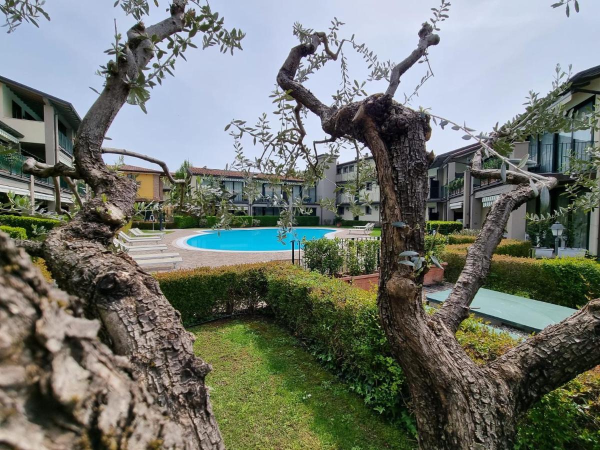 Le Terrazze Sul Lago Hotel & Residence Padenghe sul Garda Exterior photo