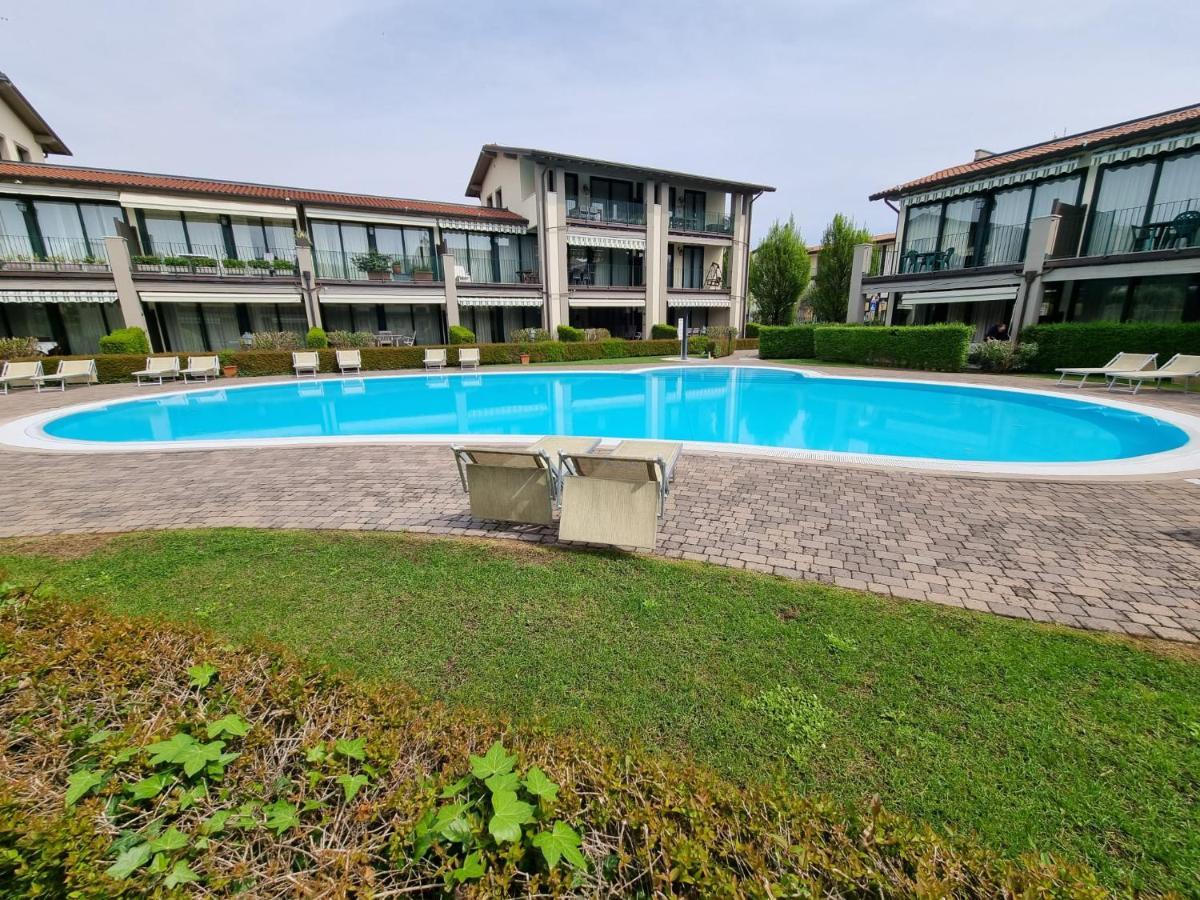 Le Terrazze Sul Lago Hotel & Residence Padenghe sul Garda Exterior photo