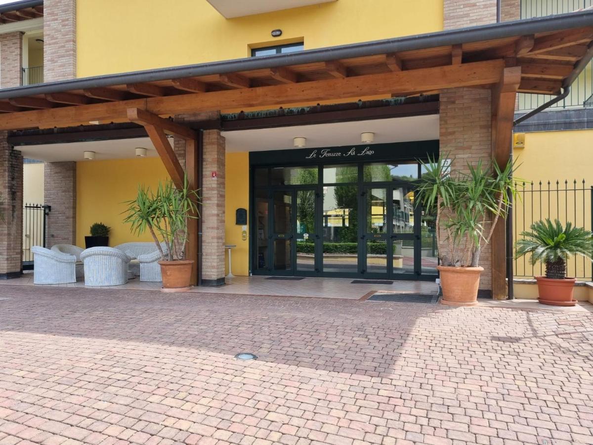 Le Terrazze Sul Lago Hotel & Residence Padenghe sul Garda Exterior photo