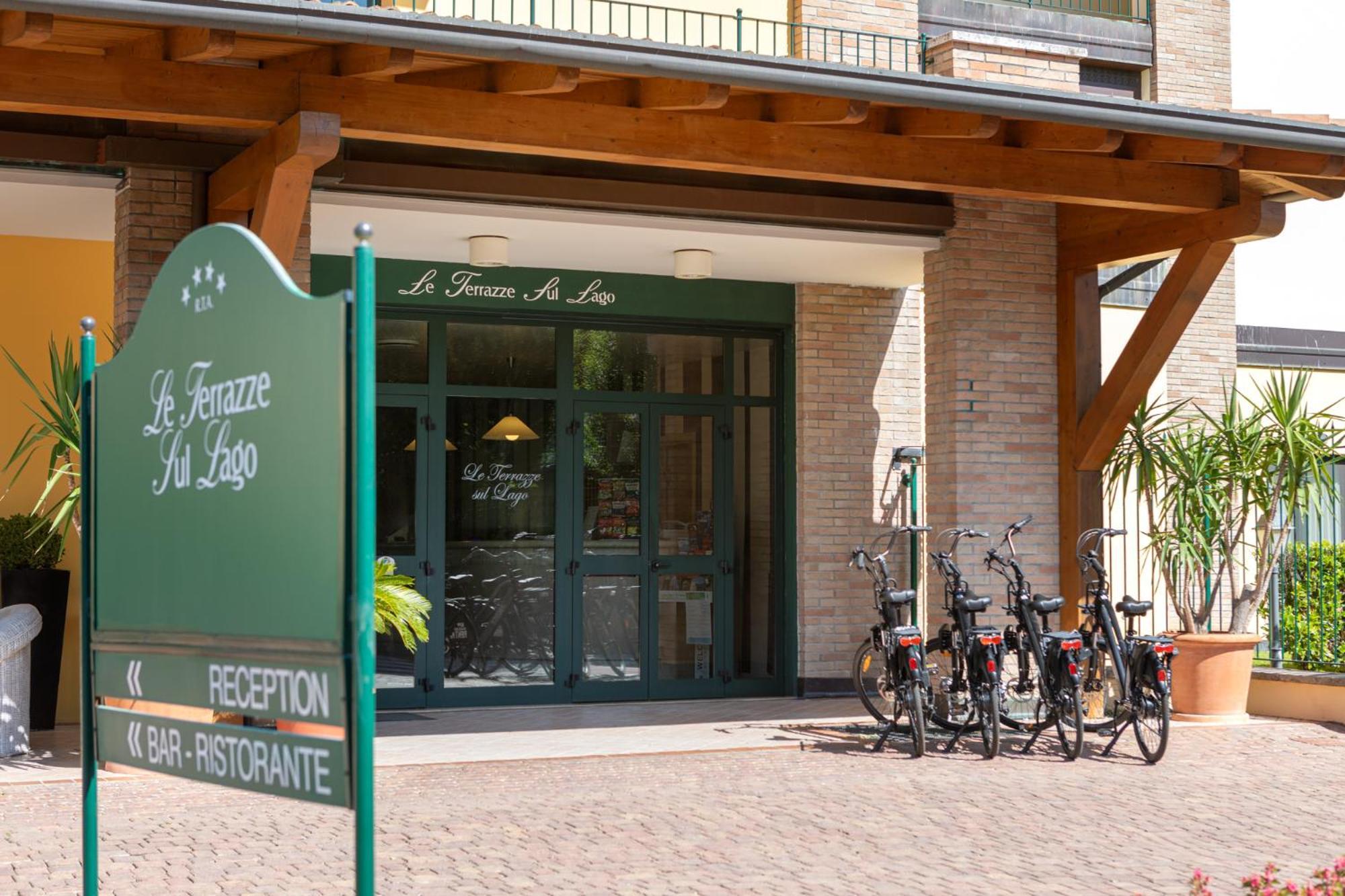 Le Terrazze Sul Lago Hotel & Residence Padenghe sul Garda Exterior photo
